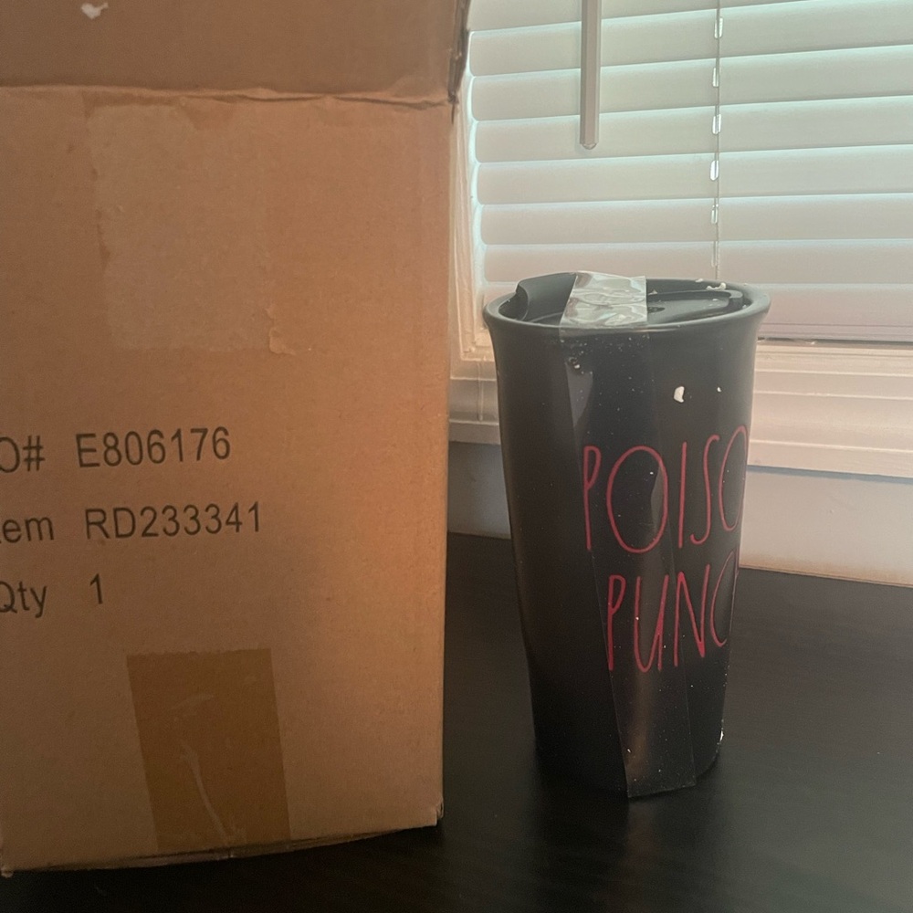 New in box Rae Dunn Poison Punch Ceramic Tumbler with lid